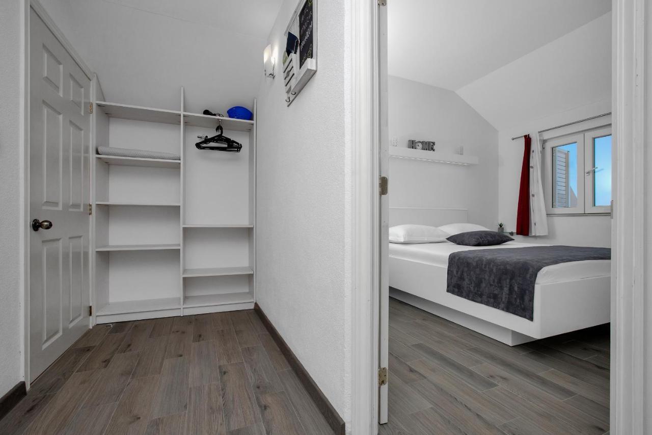 Appartement Apartman Toni à Drašnice Extérieur photo
